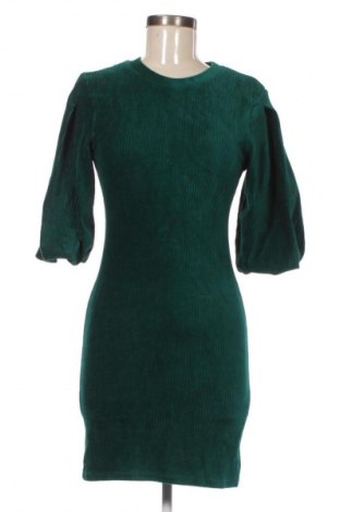 Šaty  Bershka, Velikost S, Barva Zelená, Cena  995,00 Kč