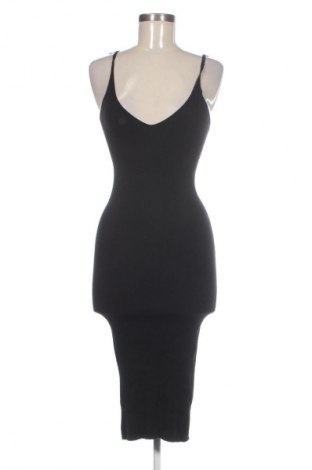 Ruha Bershka, Méret M, Szín Fekete, Ár 3 709 Ft