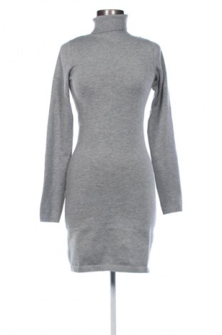 Рокля Bershka, Размер M, Цвят Сив, Цена 8,69 €