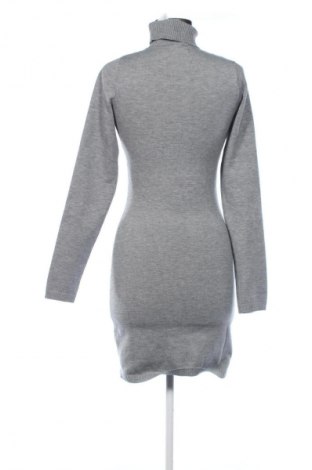 Рокля Bershka, Размер M, Цвят Сив, Цена 8,69 €