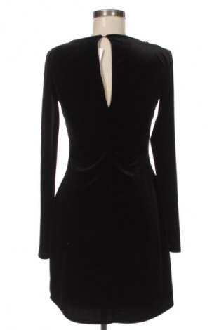 Šaty  Bershka, Veľkosť L, Farba Čierna, Cena  23,95 €