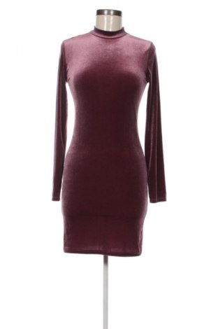 Rochie Bershka, Mărime M, Culoare Roz, Preț 43,99 Lei