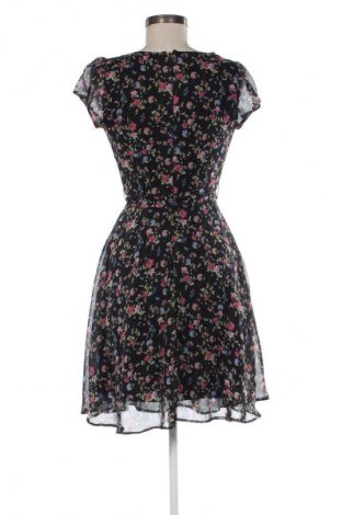 Šaty  Billie & Blossom, Velikost M, Barva Vícebarevné, Cena  696,00 Kč