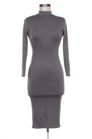 Šaty  Boohoo, Velikost S, Barva Šedá, Cena  289,00 Kč