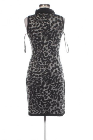 Рокля Calvin Klein, Размер M, Цвят Многоцветен, Цена 63,91 €