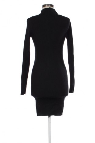 Šaty  Calvin Klein Jeans, Velikost M, Barva Černá, Cena  1 483,00 Kč