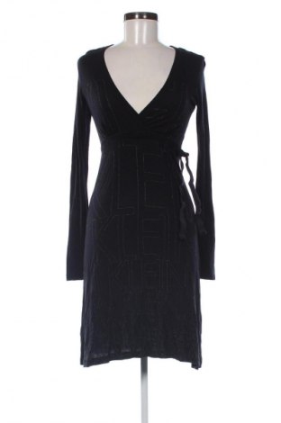 Рокля Calvin Klein Jeans, Размер M, Цвят Черен, Цена 38,00 €