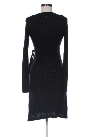 Рокля Calvin Klein Jeans, Размер M, Цвят Черен, Цена 38,00 €