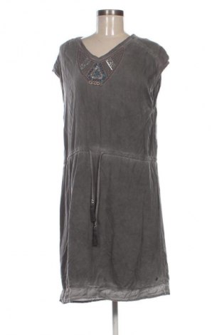 Šaty  Cecil, Velikost M, Barva Šedá, Cena  709,00 Kč