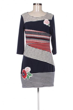 Рокля Desigual, Размер XL, Цвят Многоцветен, Цена 41,91 €