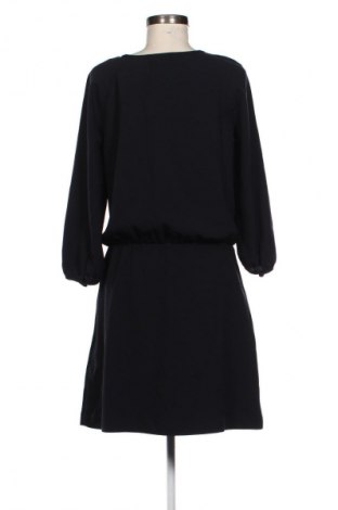 Рокля Emporio Armani, Размер M, Цвят Син, Цена 129,00 €