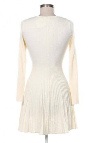 Sukienka Fb Sister, Rozmiar M, Kolor ecru, Cena 104,99 zł