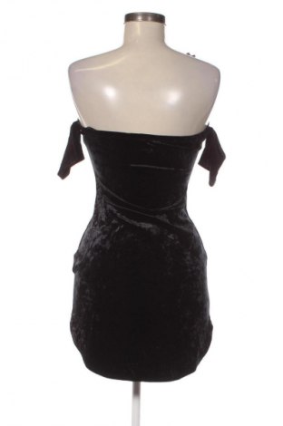 Рокля Forever 21, Размер S, Цвят Черен, Цена 5,11 €