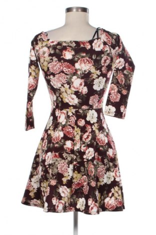 Рокля Forever 21, Размер S, Цвят Многоцветен, Цена 14,00 €