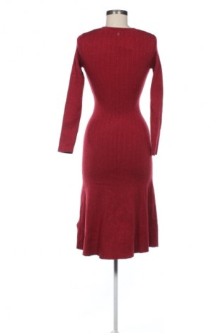 Рокля Guess, Размер XS, Цвят Червен, Цена 56,00 €