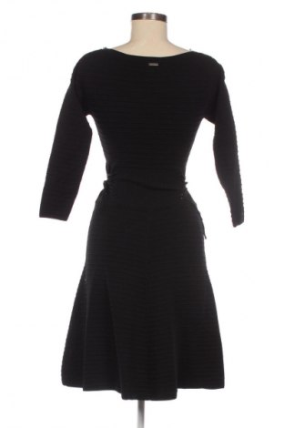 Ruha Guess, Méret S, Szín Fekete, Ár 20 279 Ft