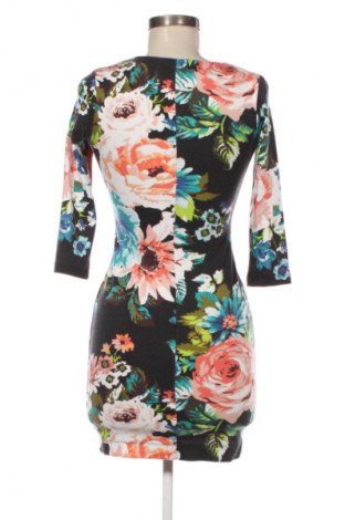 Šaty  H&M, Velikost XS, Barva Vícebarevné, Cena  946,00 Kč