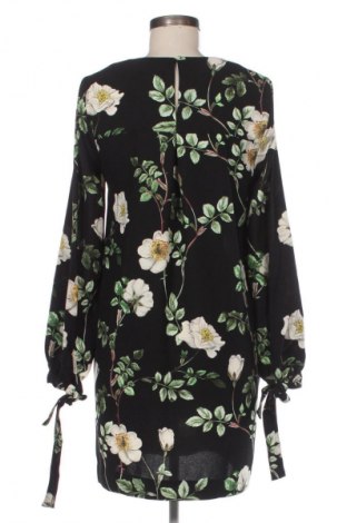 Рокля H&M, Размер S, Цвят Многоцветен, Цена 20,00 €