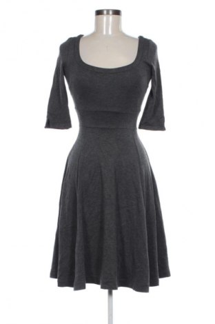 Kleid H&M, Größe XS, Farbe Grau, Preis € 5,99
