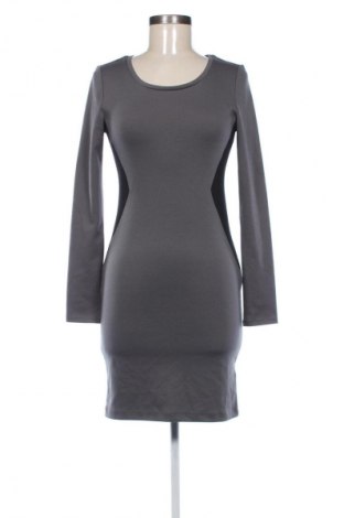 Рокля H&M, Размер S, Цвят Многоцветен, Цена 20,00 €