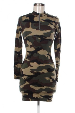 Рокля H&M Divided, Размер S, Цвят Многоцветен, Цена 20,45 €