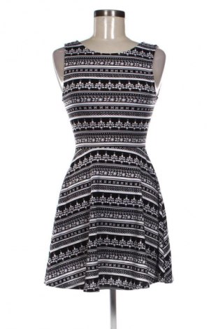 Šaty  H&M Divided, Velikost M, Barva Vícebarevné, Cena  565,00 Kč