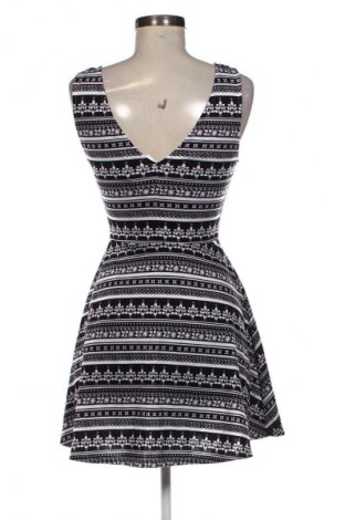 Šaty  H&M Divided, Velikost M, Barva Vícebarevné, Cena  565,00 Kč