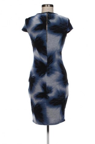 Рокля Hugo Boss, Размер S, Цвят Многоцветен, Цена 71,82 €