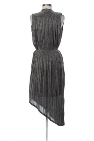 Рокля In Wear, Размер XS, Цвят Сребрист, Цена 81,14 €