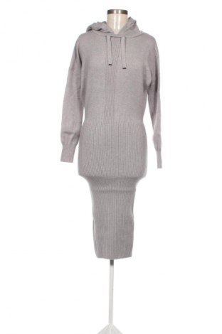 Рокля Jean Louis Francoise, Размер S, Цвят Сив, Цена 25,00 €