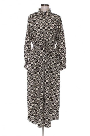 Рокля LC Waikiki, Размер XL, Цвят Многоцветен, Цена 11,00 €