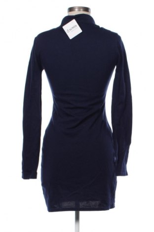 Sukienka Lacoste, Rozmiar M, Kolor Niebieski, Cena 172,99 zł