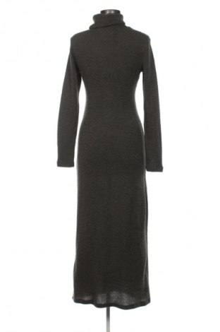 Рокля Mango, Размер M, Цвят Зелен, Цена 21,47 €