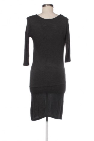 Рокля Mango, Размер S, Цвят Сив, Цена 17,00 €