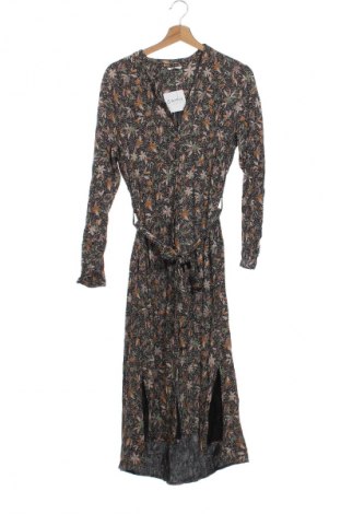 Šaty  Mustang, Velikost XS, Barva Vícebarevné, Cena  729,00 Kč