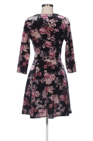 Kleid New Look, Größe M, Farbe Mehrfarbig, Preis 25,99 €