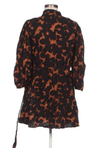 Рокля New Look, Размер M, Цвят Многоцветен, Цена 32,21 €