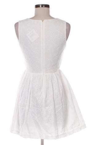 Šaty  New Look, Velikost S, Barva Bílá, Cena  565,00 Kč