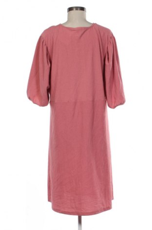 Šaty  New Look, Velikost XXL, Barva Růžová, Cena  565,00 Kč