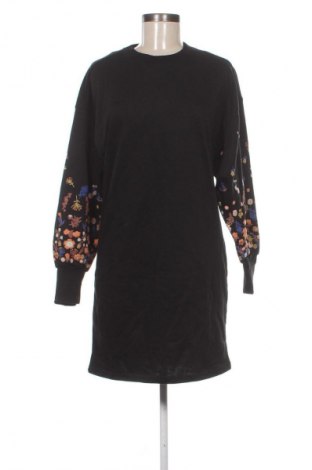 Рокля ONLY, Размер XS, Цвят Черен, Цена 32,21 €