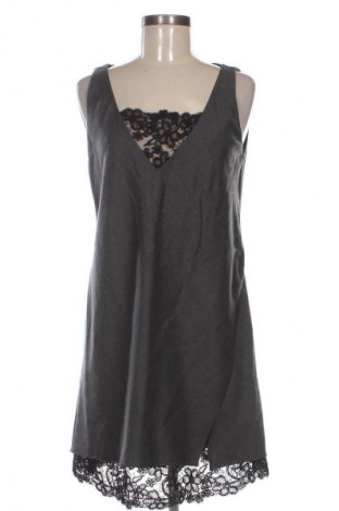 Рокля Pinko, Размер M, Цвят Сив, Цена 284,15 €