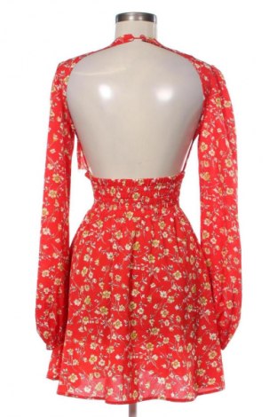 Рокля Pretty Little Thing, Размер M, Цвят Многоцветен, Цена 19,94 €