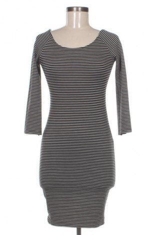 Рокля Pull&Bear, Размер L, Цвят Многоцветен, Цена 14,00 €