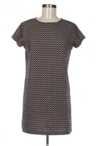 Šaty  Pull&Bear, Velikost L, Barva Vícebarevné, Cena  159,00 Kč