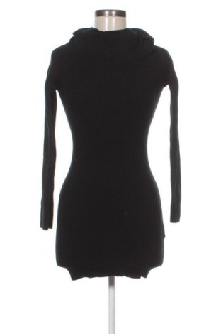 Φόρεμα Pull&Bear, Μέγεθος M, Χρώμα Μαύρο, Τιμή 11,99 €