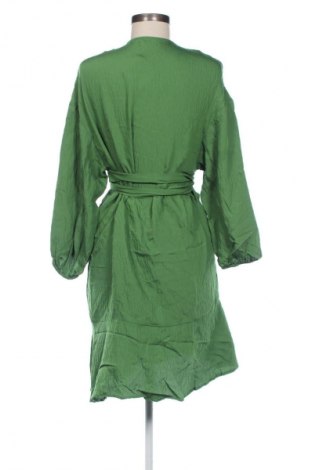 Рокля Reserved, Размер M, Цвят Зелен, Цена 20,00 €