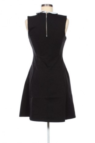 Φόρεμα Reserved, Μέγεθος M, Χρώμα Μαύρο, Τιμή 24,00 €