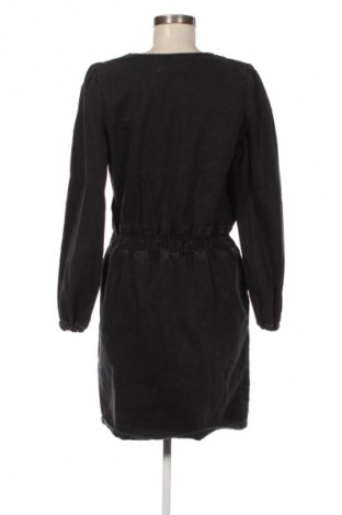 Φόρεμα Reserved, Μέγεθος M, Χρώμα Μαύρο, Τιμή 18,99 €