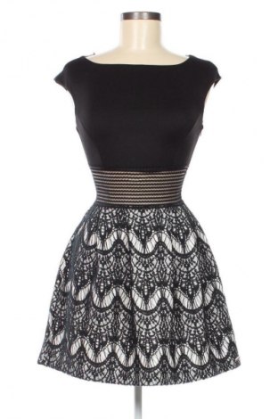 Šaty  Rinascimento, Velikost XS, Barva Vícebarevné, Cena  1 190,00 Kč