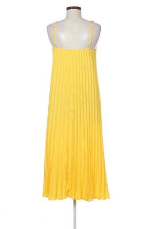 Šaty  SHEIN, Velikost S, Barva Žlutá, Cena  567,00 Kč